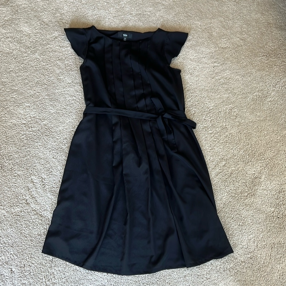 Black cap sleeved dress size xs